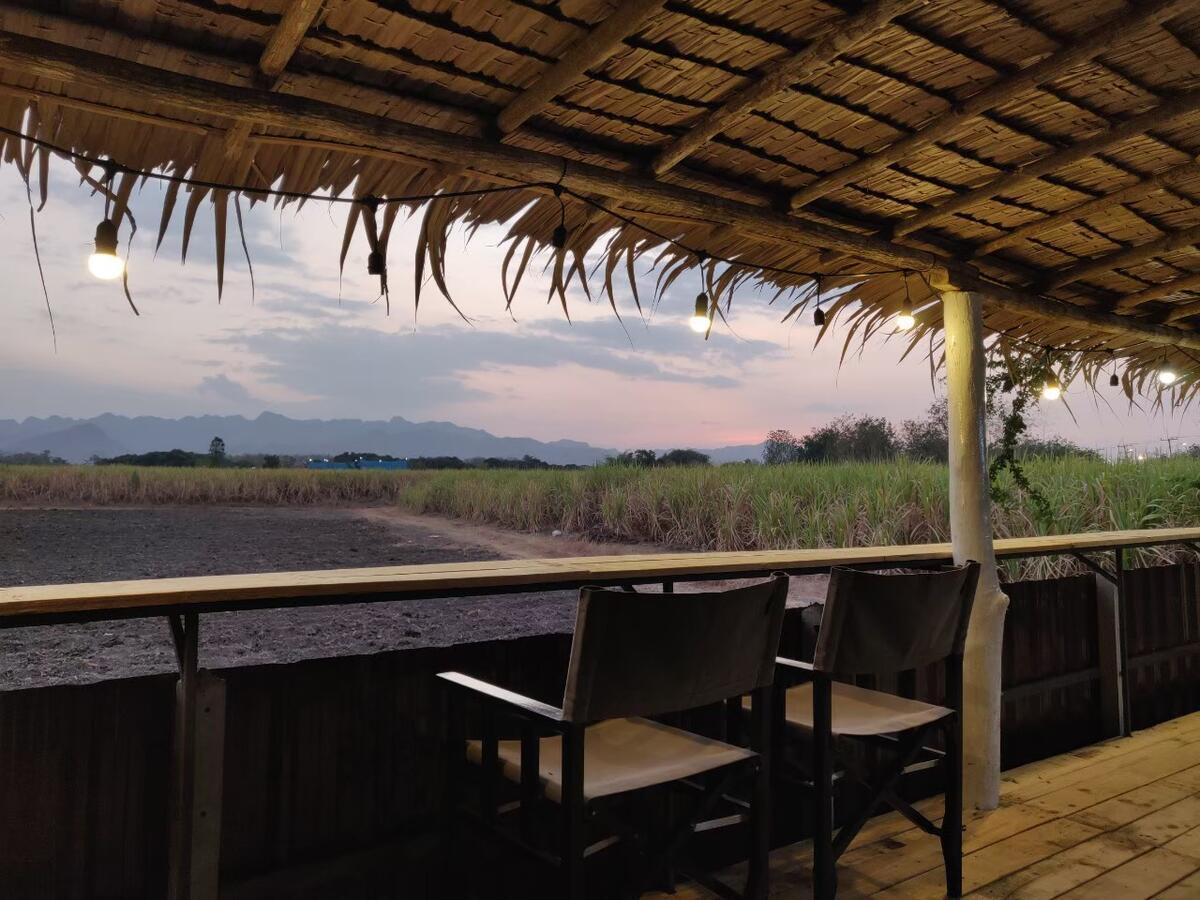 Coco Coozy Apartment Kanchanaburi Luaran gambar